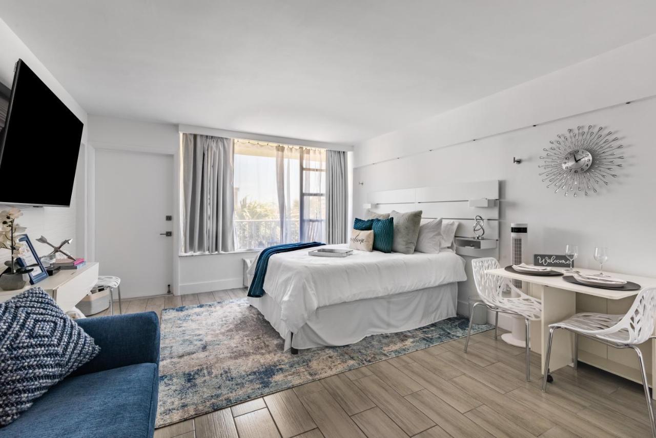 Newly Renovated Oceanfront Studio W/ Balcony - Daytona Beach 아파트 외부 사진