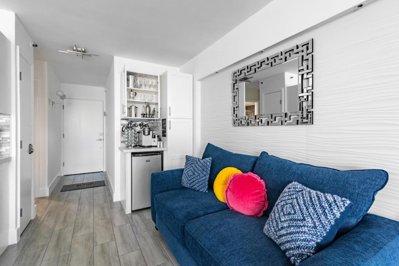 Newly Renovated Oceanfront Studio W/ Balcony - Daytona Beach 아파트 외부 사진